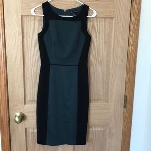 Club Monaco dress, size 00. Black and forest green
